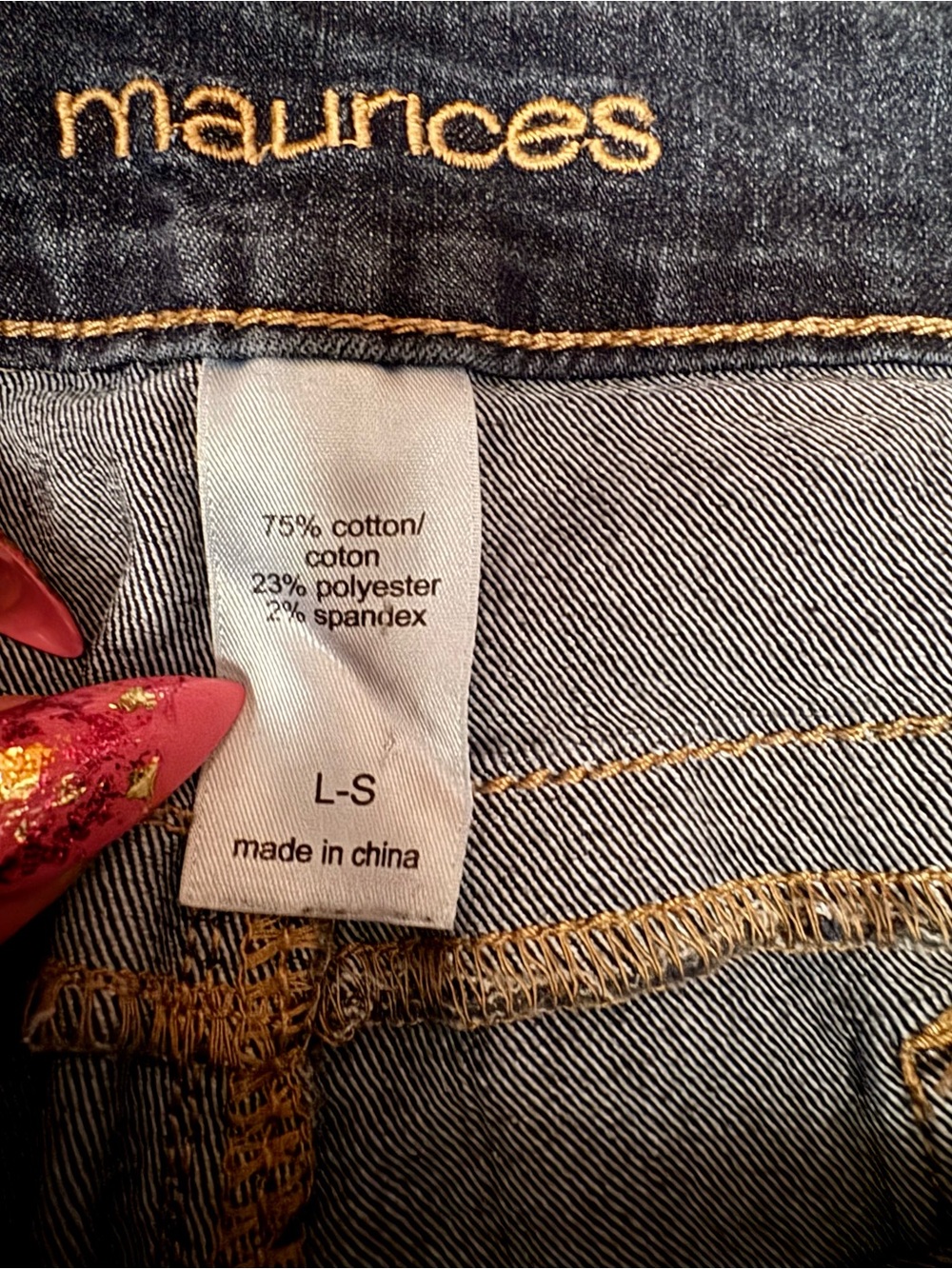 Maurices Dark Wash Women’s Jeans - Dark Blue. Large/Short - Picture 2 of 2